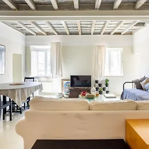  Apartment Authentic Monti 5 Mins From Colosseum