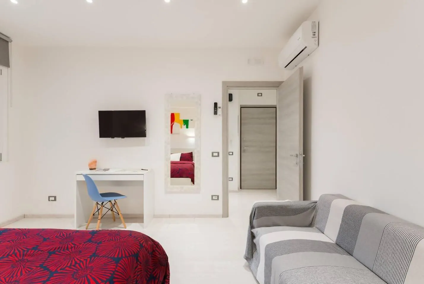 Romeeyes2020 Apartment